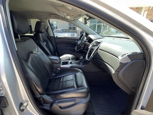Used 2013 Cadillac SRX FWD image 29