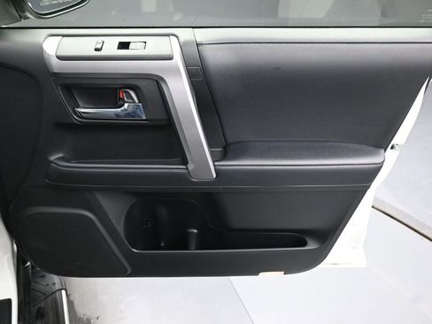 Used 2021 Toyota 4Runner SR5 Premium image 38