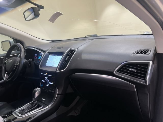 Used 2016 Ford Edge Titanium w/ Equipment Group 301A FWD image 27