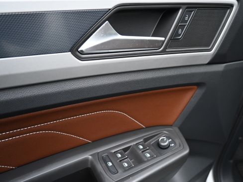 Used 2023 Volkswagen Atlas SEL R-Line image 16