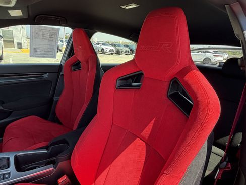 Used 2025 Honda Civic Type R image 18