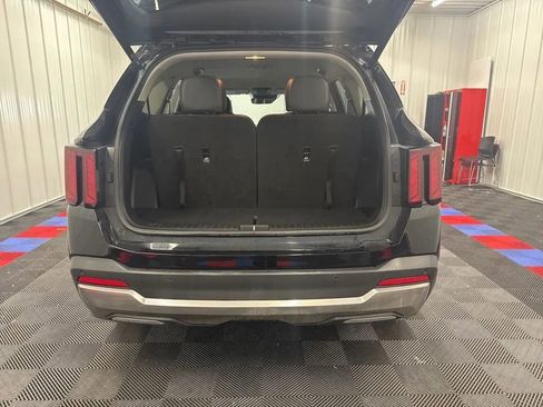 Used 2025 Kia Sorento EX AWD/4WD image 5