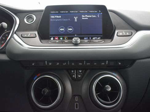 Used 2020 Chevrolet Blazer LT image 18