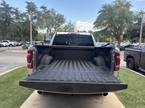 Used 2021 RAM 1500 Laramie AWD/4WD image 5
