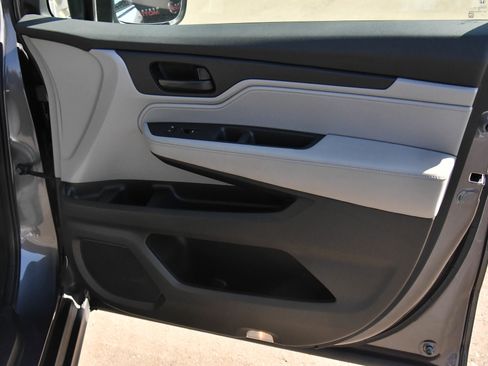 Used 2023 Honda Odyssey EX-L image 47