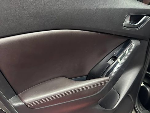 Used 2017 MAZDA MAZDA3 Grand Touring FWD image 22