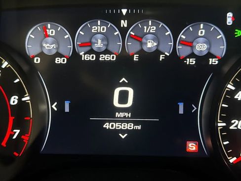 Used 2021 Chevrolet Camaro ZL1 image 20