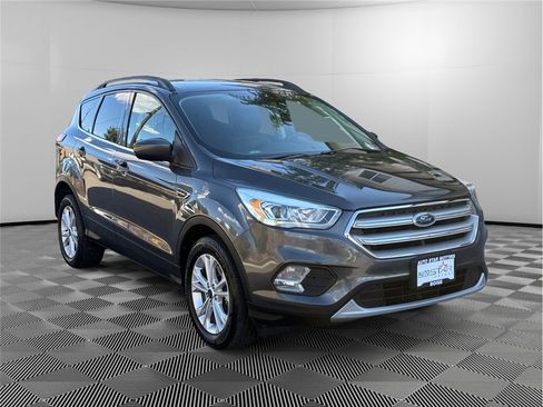 Used 2019 Ford Escape SEL AWD/4WD image 7