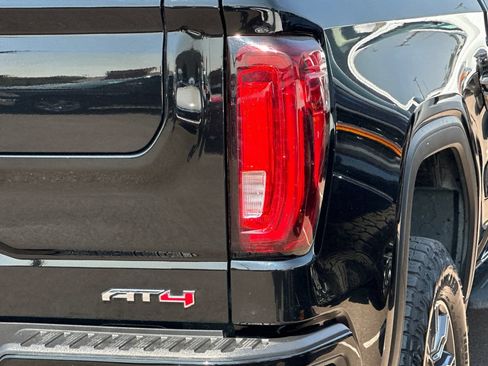Used 2024 GMC Sierra 1500 AT4 w/ Technology Package AWD/4WD image 25