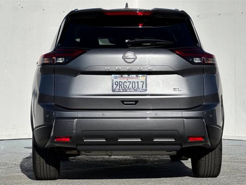 Certified 2025 Nissan Rogue SL w/ SL Premium Package image 4