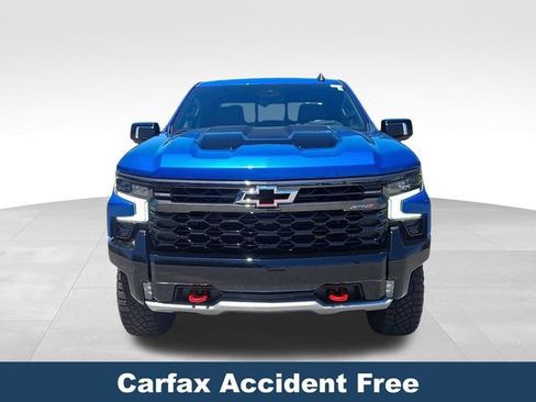 Used 2022 Chevrolet Silverado 1500 ZR2 w/ Technology Package AWD/4WD image 3