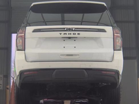 Used 2024 Chevrolet Tahoe Z71 w/ Luxury Package image 9