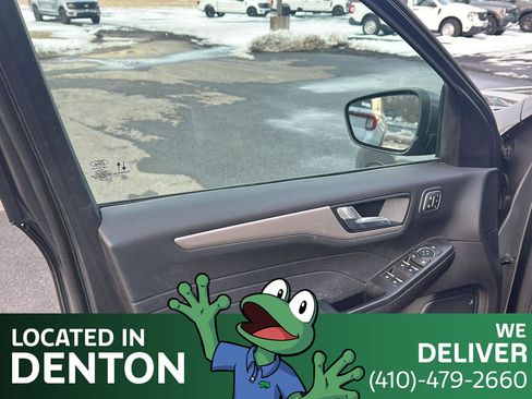 Used 2022 Ford Escape SEL w/ Technology Package image 14