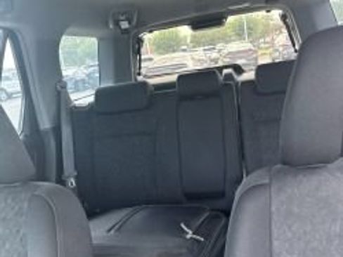 Used 2005 Honda CR-V LX image 14