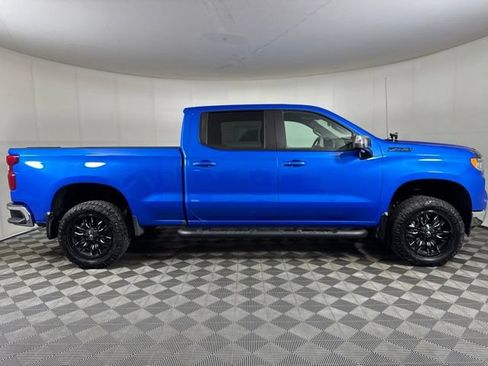 Used 2025 Chevrolet Silverado 1500 LT AWD/4WD image 2