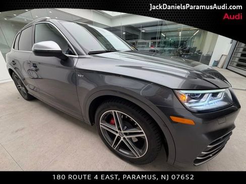 Used 2018 Audi SQ5 Premium Plus w/ S Sport Package image 3