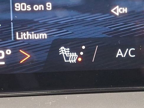 Certified 2025 Chevrolet Traverse LT image 27