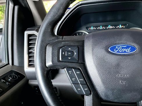 Used 2020 Ford F150 XLT w/ Equipment Group 302A Luxury AWD/4WD image 23