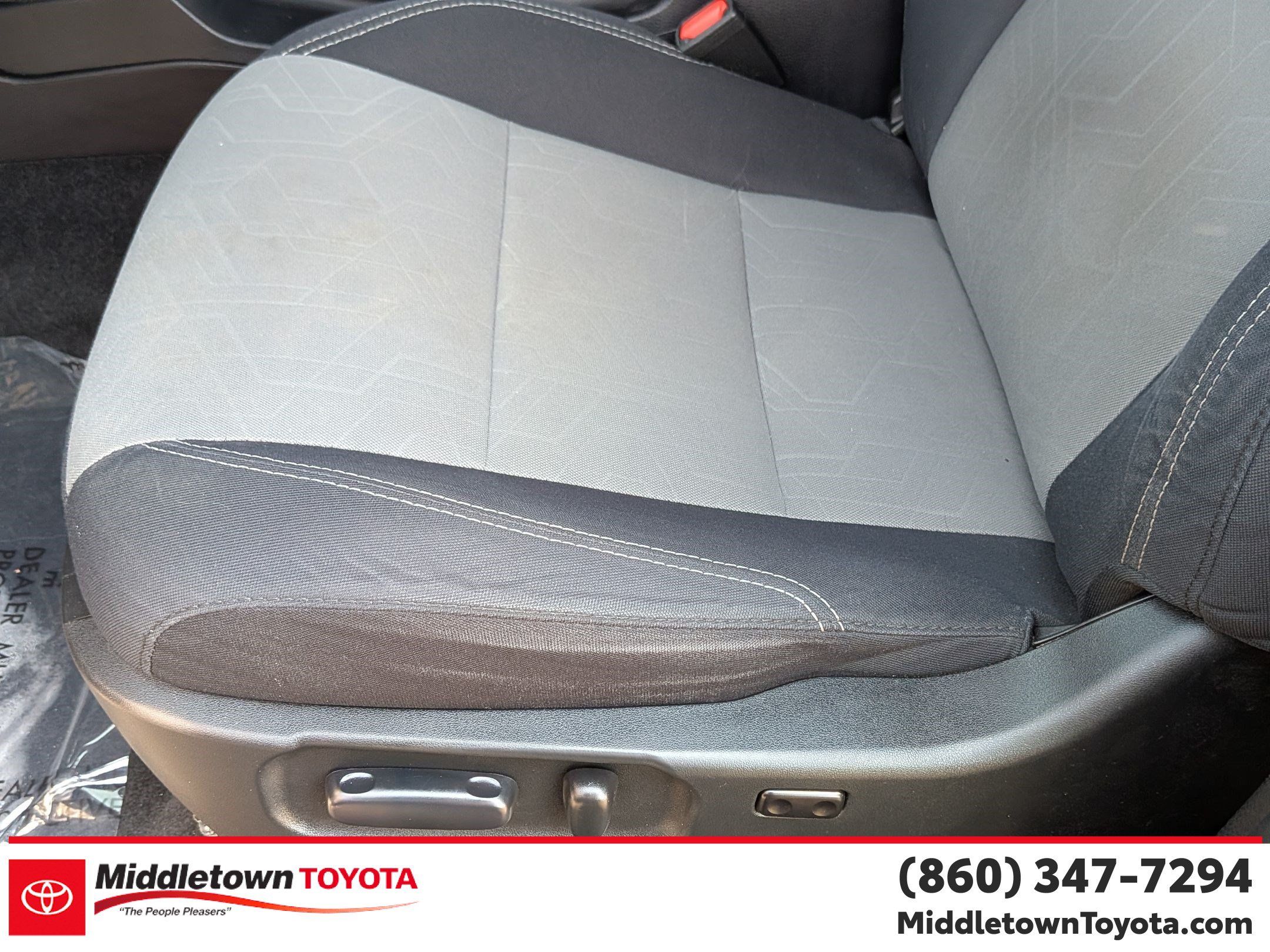 Used 2021 Toyota Tacoma TRD Sport w/ Technology Package AWD/4WD image 15
