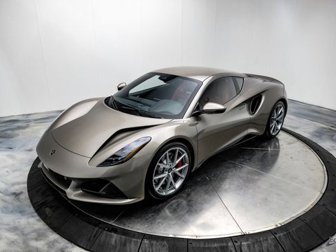 New 2026 Lotus Emira SE image 4