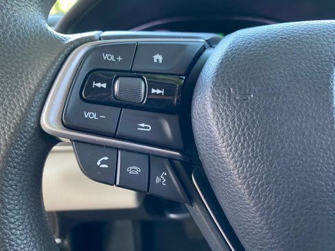 Used 2020 Honda Accord EX image 52