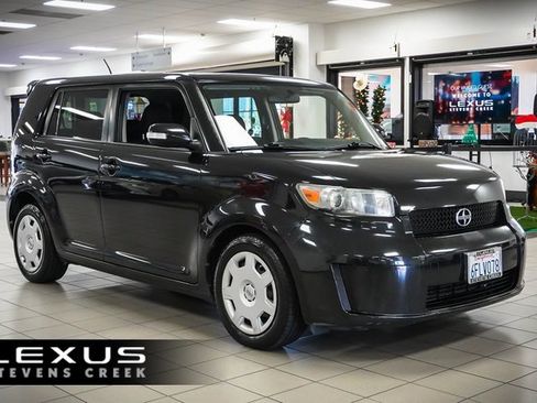 Used 2009 Scion xB image 1