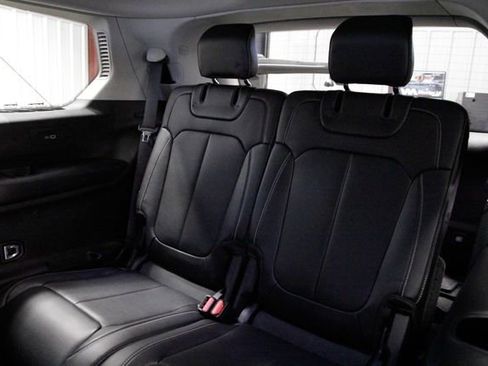 Used 2022 Jeep Grand Cherokee L Limited image 18