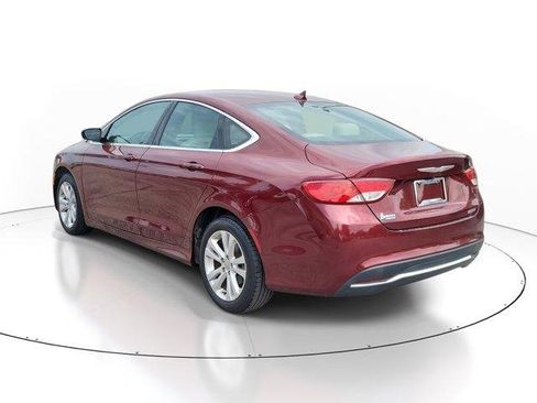 Used 2017 Chrysler 200 Limited Platinum image 3