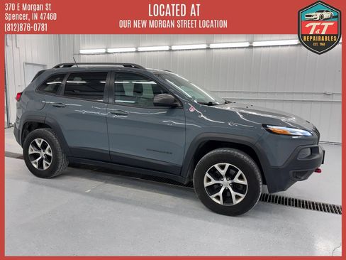 Used 2014 Jeep Cherokee Trailhawk w/ Comfort/Convenience Group AWD/4WD image 13
