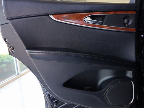 Used 2019 Lincoln Nautilus Reserve image 27