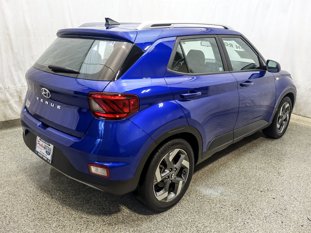 Used 2022 Hyundai Venue SEL w/ Cargo Package FWD image 8
