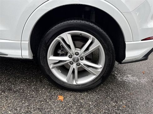 Used 2020 Audi Q3 2.0T Premium w/ Convenience Package image 33