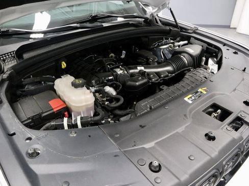 Used 2023 Jeep Grand Cherokee Altitude image 16