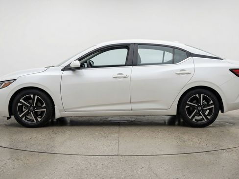 Used 2025 Nissan Sentra SV FWD image 5