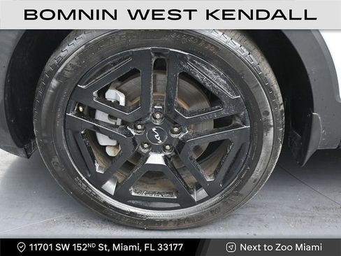 Used 2024 Kia Telluride SX Prestige X-Line image 9