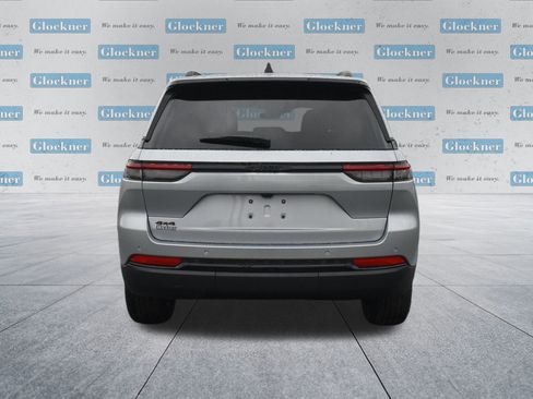 New 2026 Jeep Grand Cherokee Altitude image 7