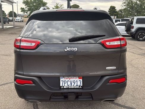 Used 2015 Jeep Cherokee Latitude w/ Trailer Tow Group FWD image 6