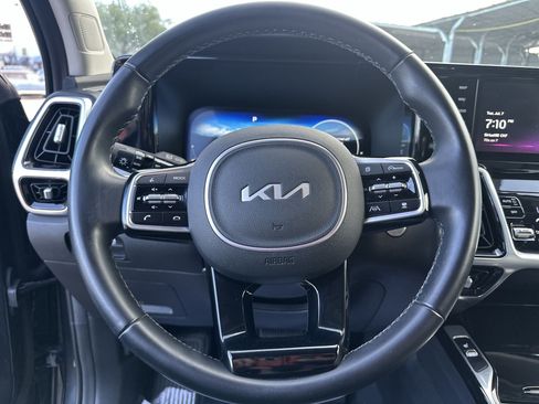 Certified 2023 Kia Sorento SX FWD image 11