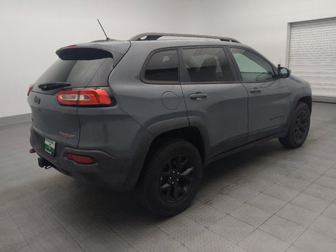 Used 2015 Jeep Cherokee Trailhawk w/ Comfort/Convenience Group AWD/4WD image 2