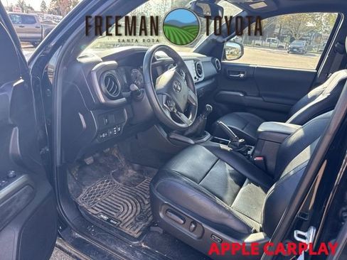 Used 2022 Toyota Tacoma TRD Off-Road w/ TRD Premium Off Road Package image 7