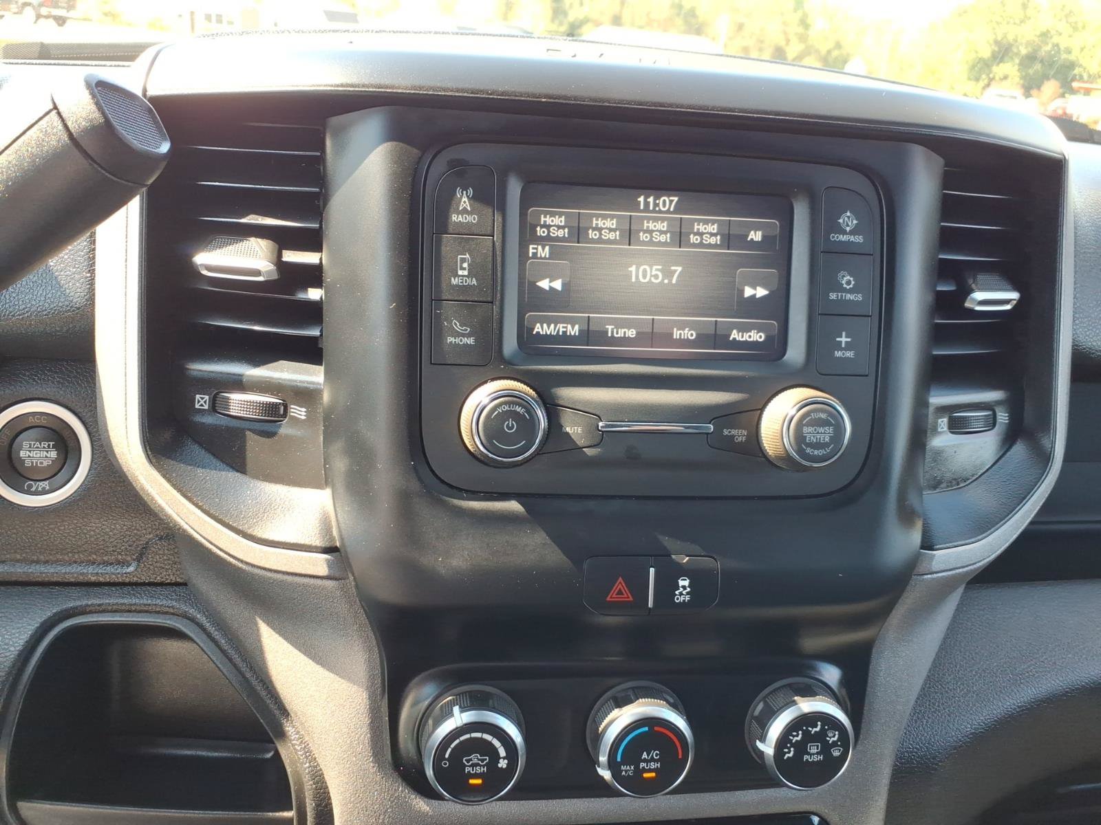 Used 2024 RAM 3500 Tradesman w/ Chrome Appearance Group AWD/4WD image 16