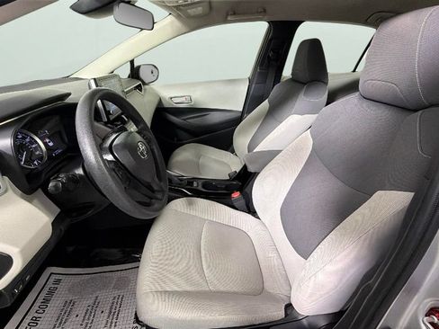 Used 2020 Toyota Corolla LE FWD image 17