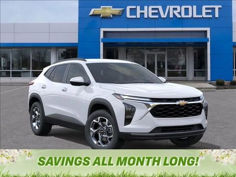 New 2026 Chevrolet Trax LT w/ Driver Confidence Package FWD image 7