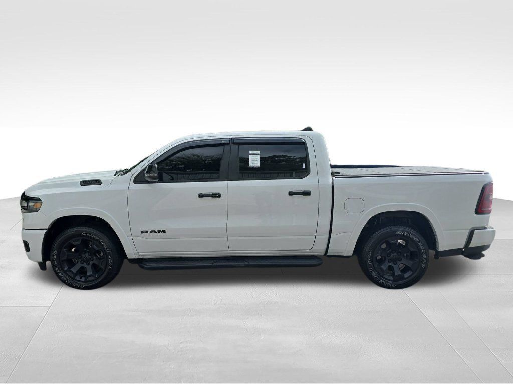 Used 2025 RAM 1500 Big Horn AWD/4WD image 3