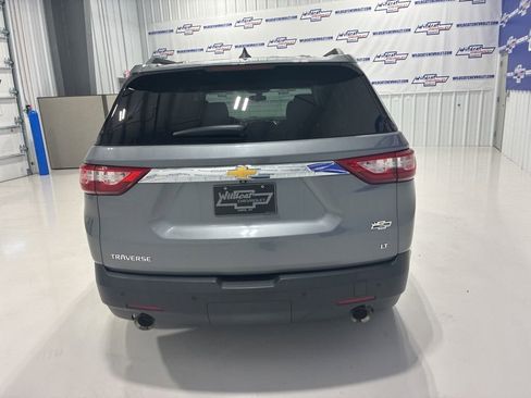 Used 2020 Chevrolet Traverse LT image 5