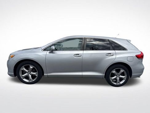 Used 2009 Toyota Venza AWD w/ Premium Pkg #2 image 2