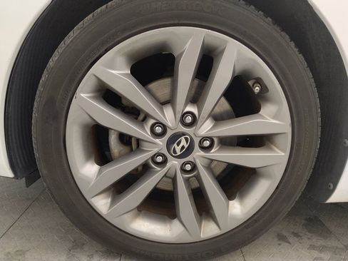 Used 2016 Hyundai Elantra GT w/ Option Group 02 image 31