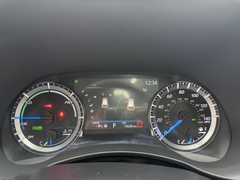 Used 2024 Toyota Highlander XLE image 19