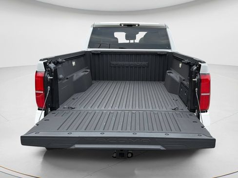 Used 2025 Toyota Tacoma TRD Sport AWD/4WD image 11