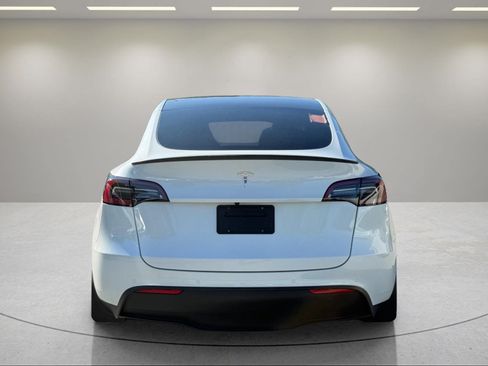 Used 2022 Tesla Model Y Performance AWD/4WD image 7